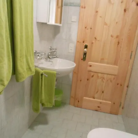 Bed & Breakfast Casa Moni Bosco Gurin